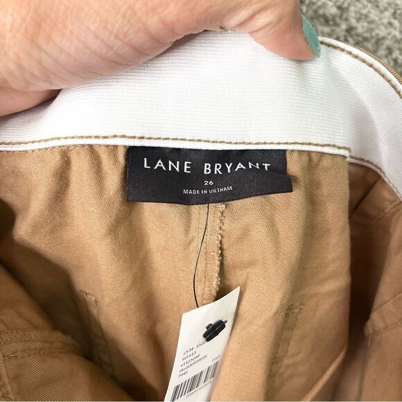 Lane Bryant Shorts Women’s 26 Tan Khaki Mid-Rise Chino NWT - Picture 3 of 8